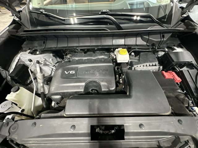Used 2022 Nissan Pathfinder Platinum w/ Cargo Package AWD/4WD image 22