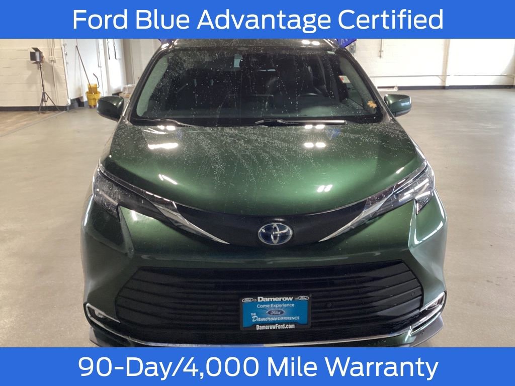 Used 2023 Toyota Sienna XLE image 10