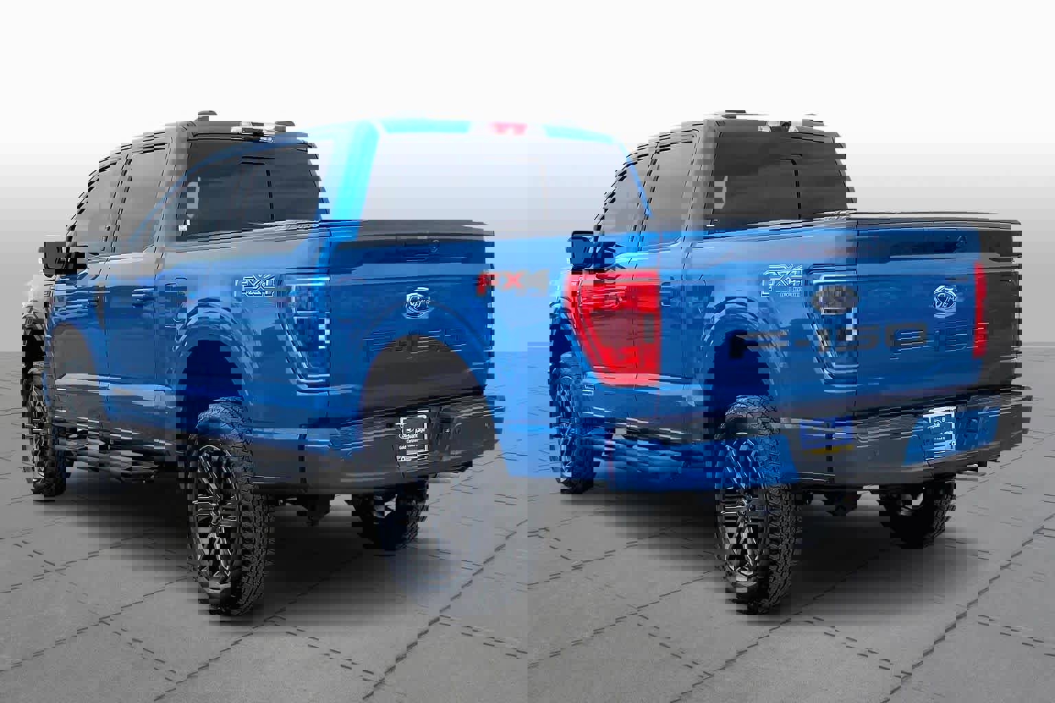 Certified 2021 Ford F150 XLT w/ Equipment Group 302A High image 4