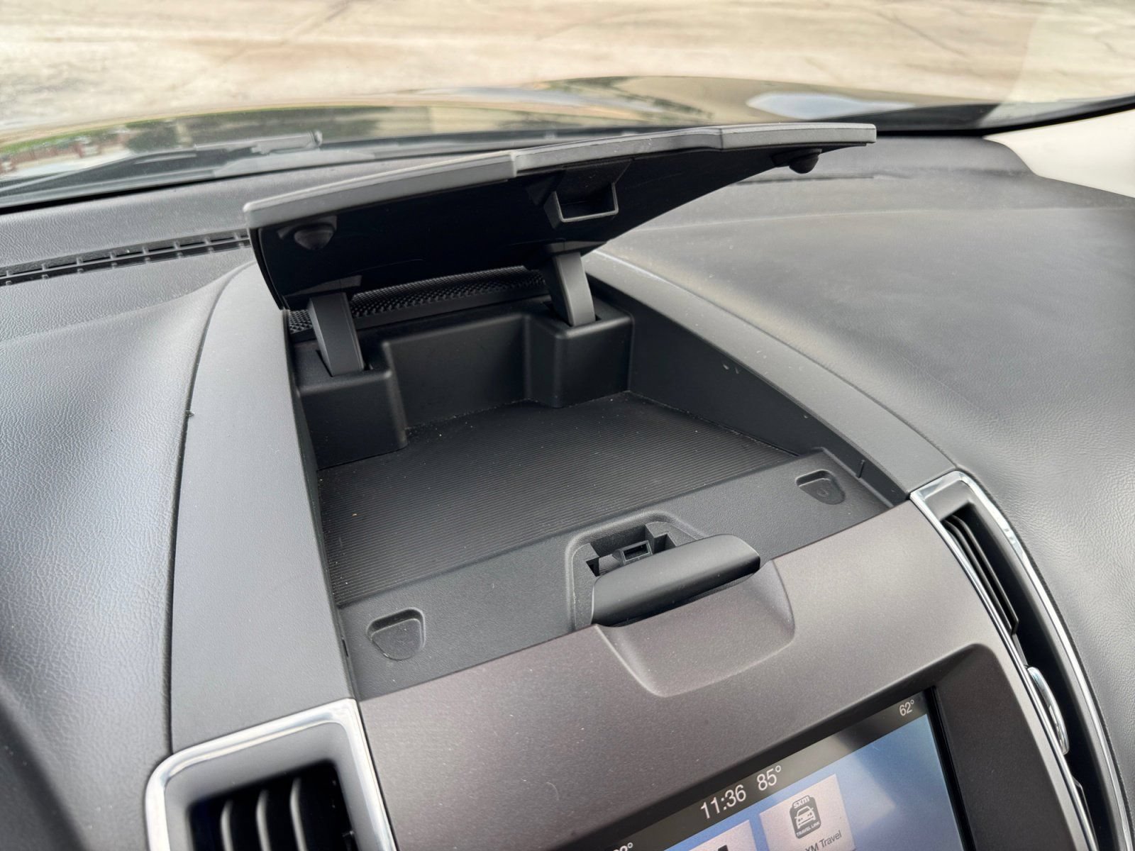 Certified 2019 Ford Edge Titanium AWD/4WD image 30