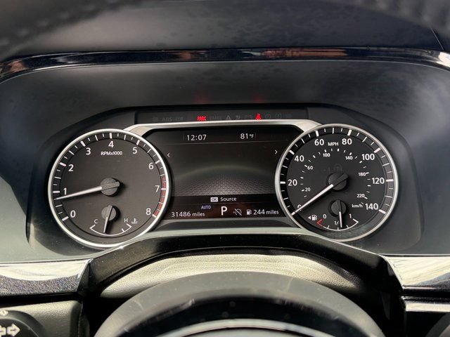 Used 2023 Nissan Pathfinder SL AWD/4WD image 6