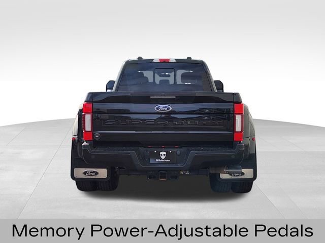 Certified 2022 Ford F350 Lariat w/ Lariat Ultimate Package image 4