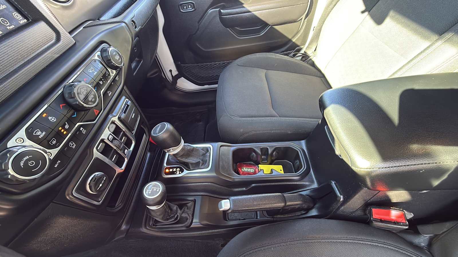 Used 2021 Jeep Gladiator Sport image 21