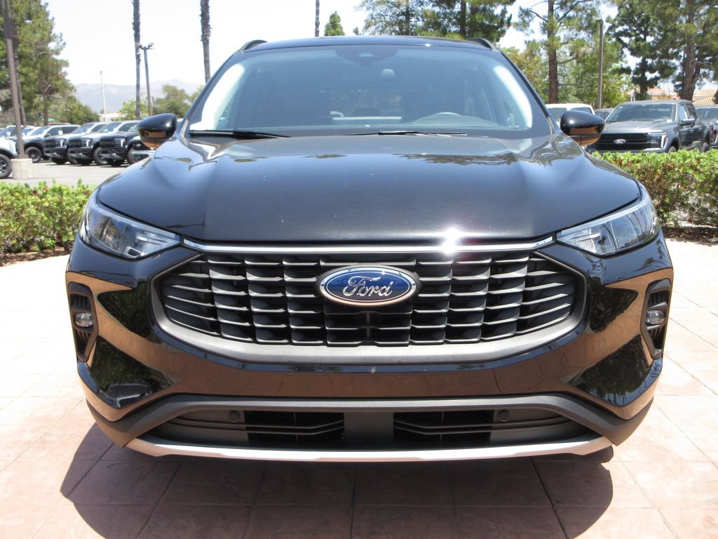 Certified 2025 Ford Escape SE FWD image 7