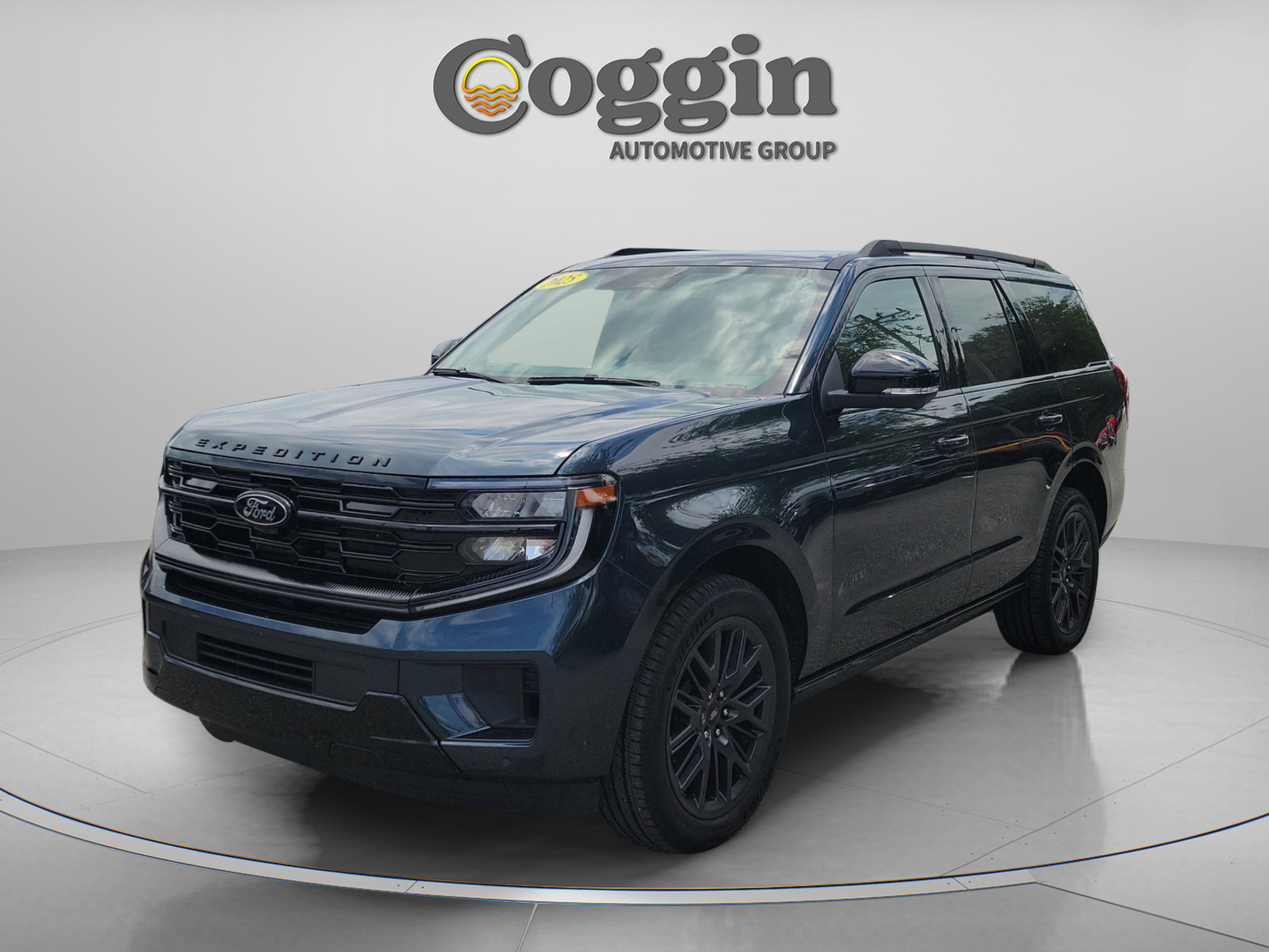 Certified 2025 Ford Expedition Platinum w/ Stealth Performance Package AWD/4WD 360° Tour