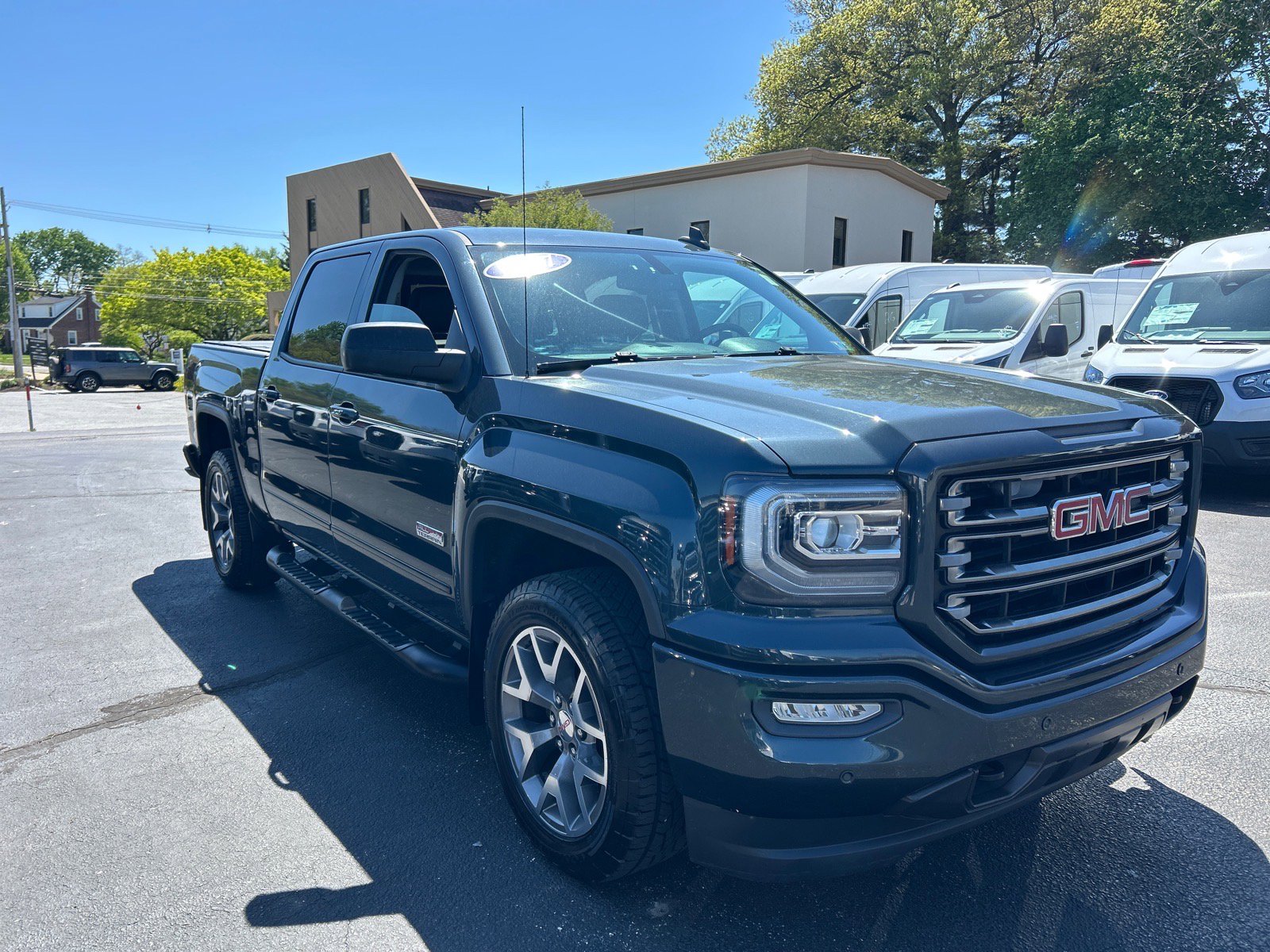 Used 2017 GMC Sierra 1500 SLT AWD/4WD image 3