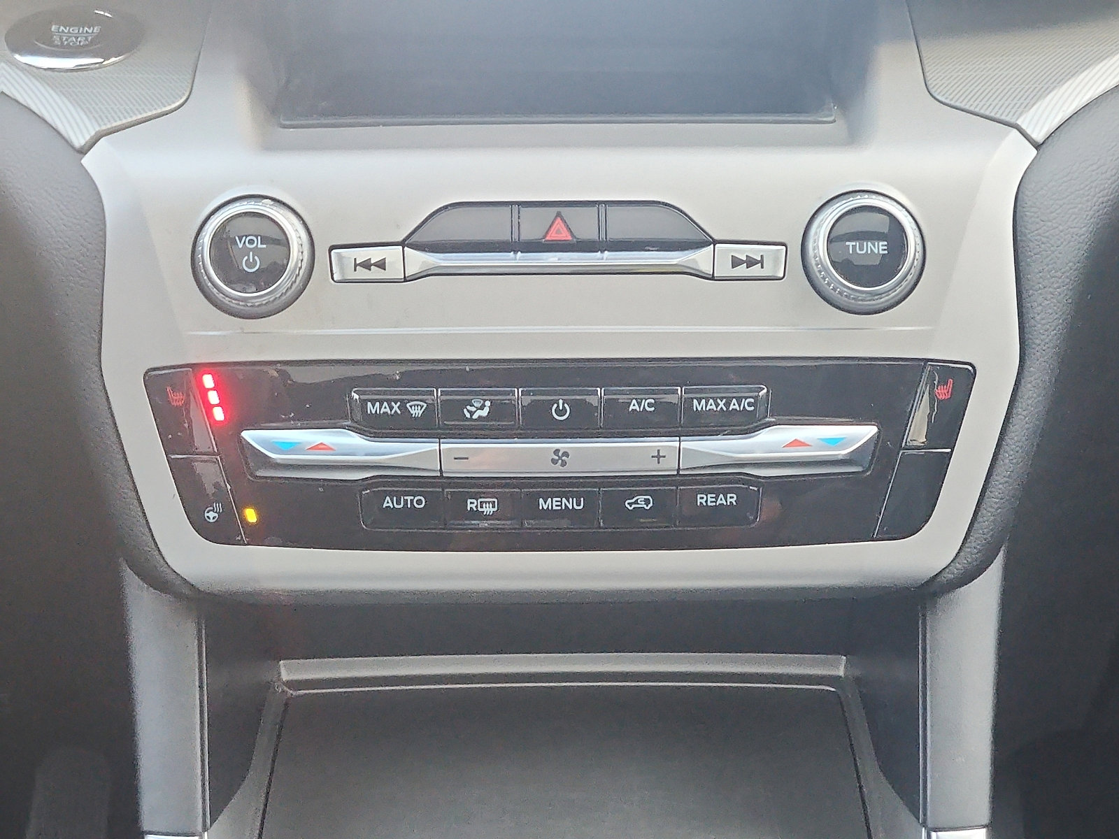 Certified 2023 Ford Explorer XLT w/ Equipment Group 202A image 18