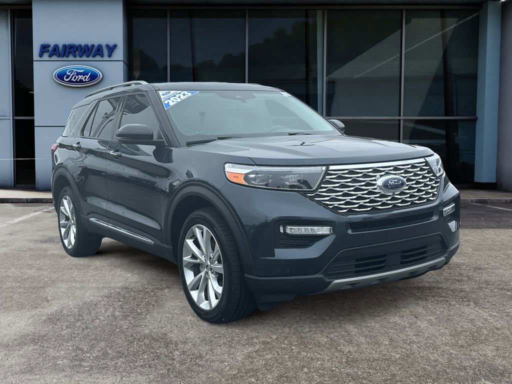 Certified 2023 Ford Explorer Platinum w/ Equipment Group 601A AWD/4WD image 2