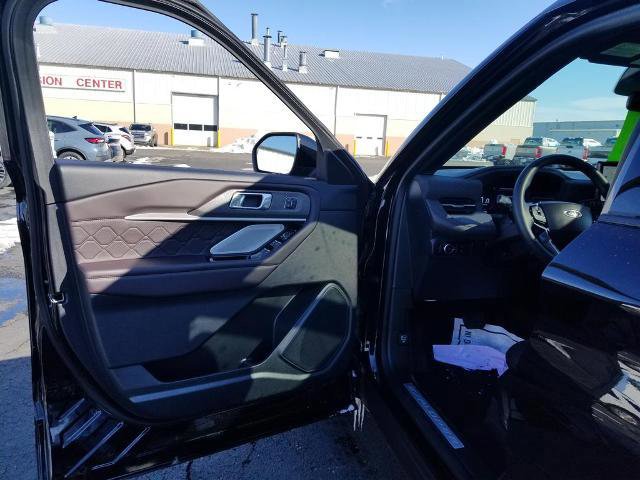 Certified 2025 Ford Explorer Platinum w/ Ultimate Package image 10