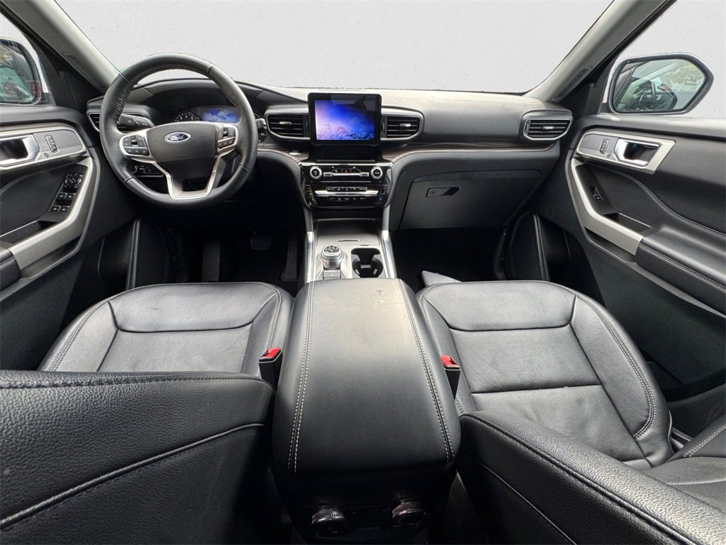 Certified 2024 Ford Explorer Limited image 9