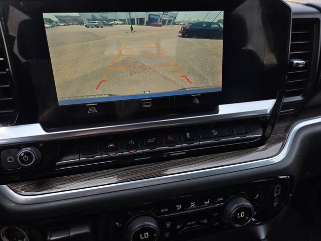 Used 2022 Chevrolet Silverado 1500 LT Trail Boss w/ Convenience Package II AWD/4WD image 12