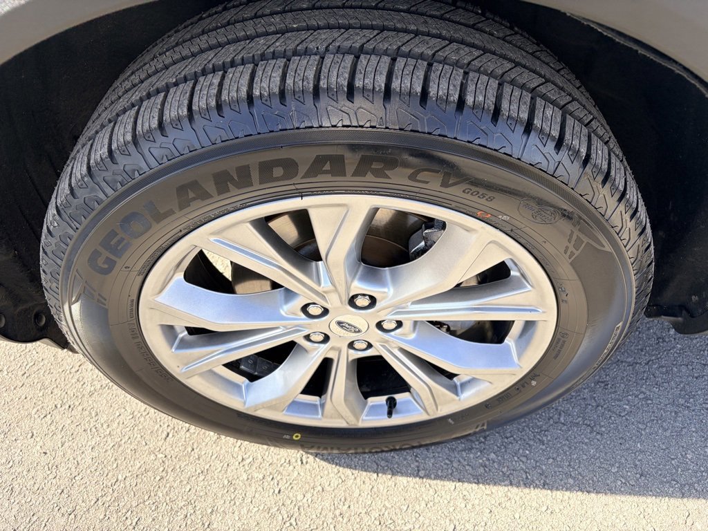 Certified 2021 Ford Explorer XLT w/ Equipment Group 202A image 34