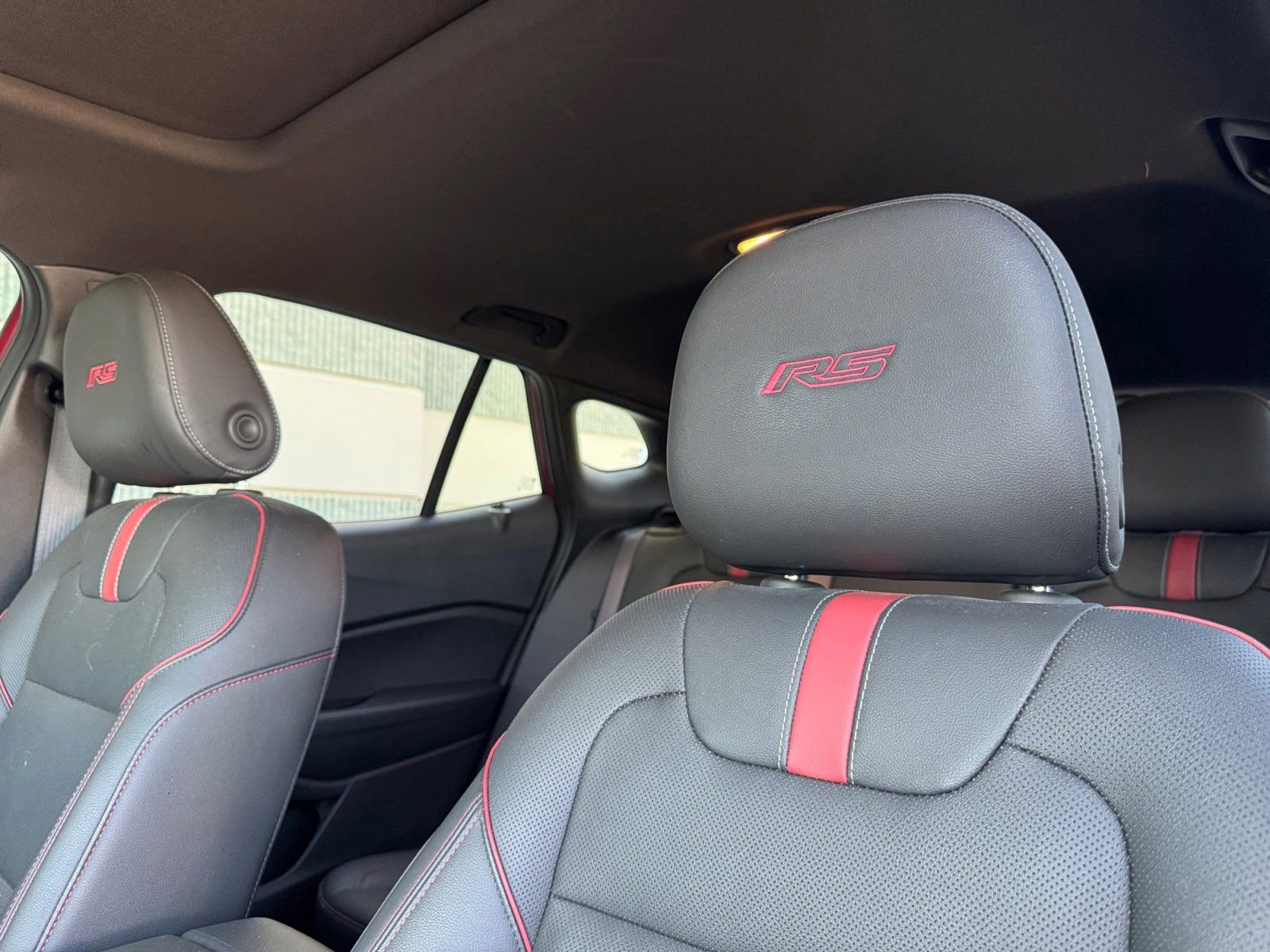 Used 2024 Chevrolet Trax RS w/ Sunroof Package image 20