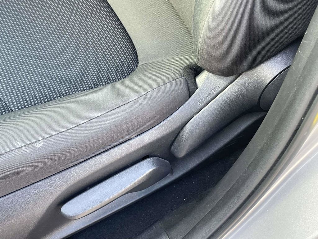 Used 2022 Toyota RAV4 LE image 14