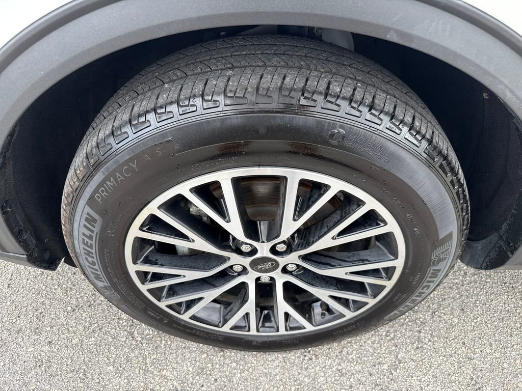 Certified 2024 Ford Escape SE image 12