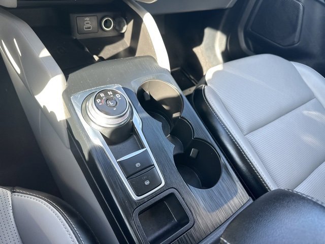 Certified 2025 Ford Escape Platinum image 17