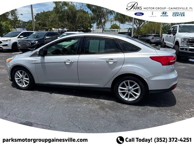 Certified 2017 Ford Focus SE FWD image 12