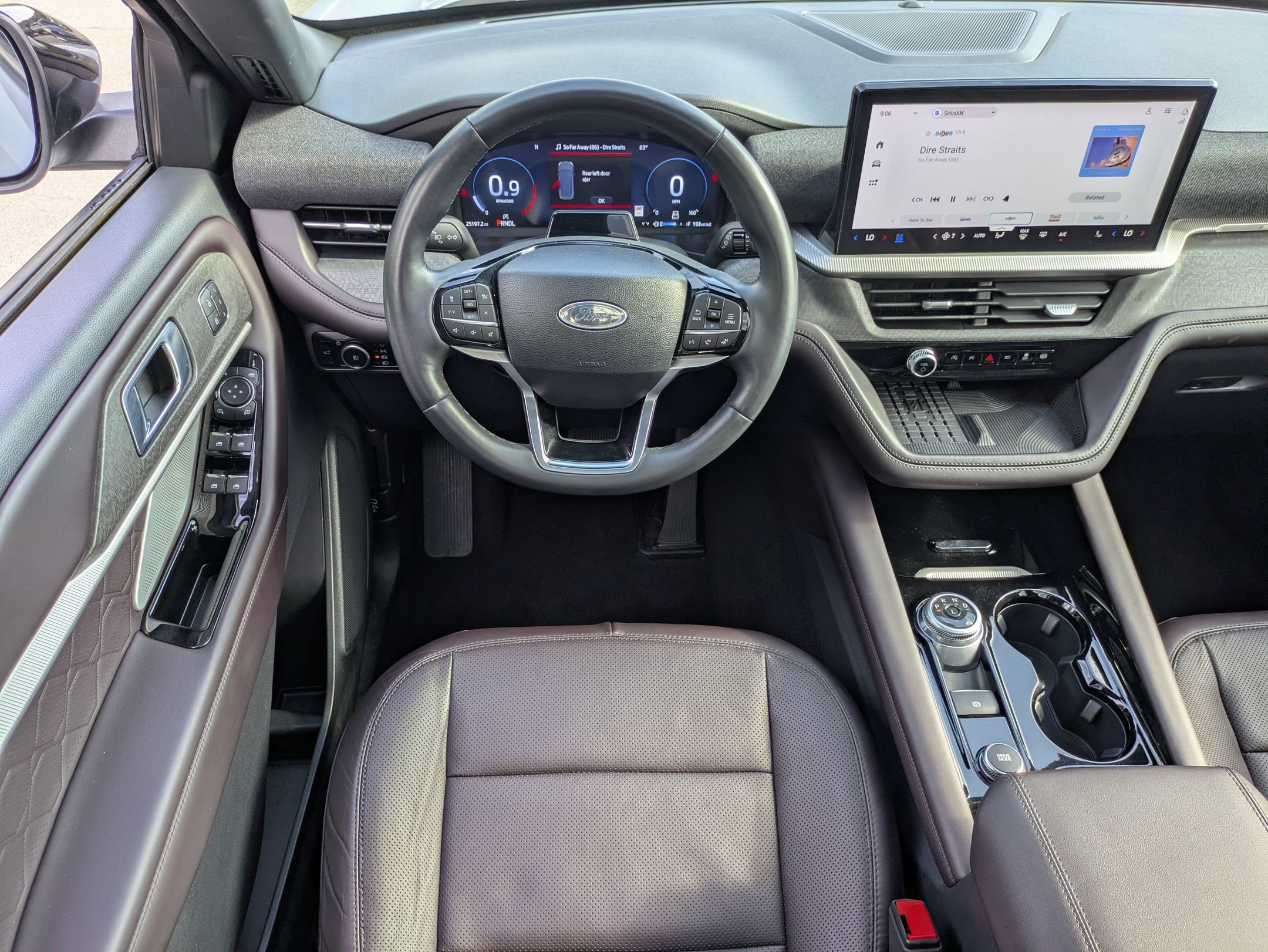 Certified 2025 Ford Explorer Platinum w/ LUX Leather Package AWD/4WD image 32