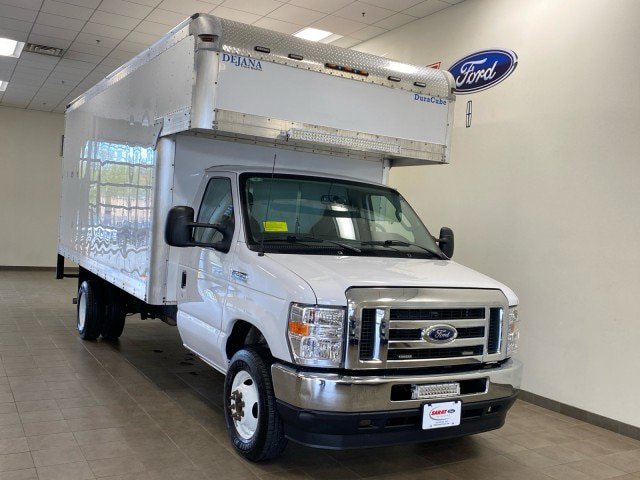 Certified 2023 Ford E-450 and Econoline 450 Super Duty RWD image 2