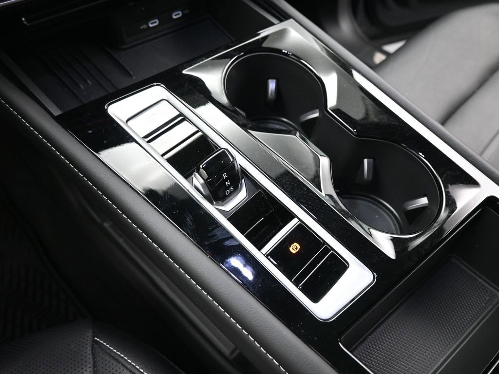 Used 2025 Volkswagen Atlas SEL image 15