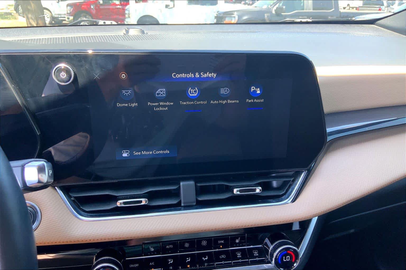 Used 2025 Chevrolet Equinox ACTIV FWD image 34