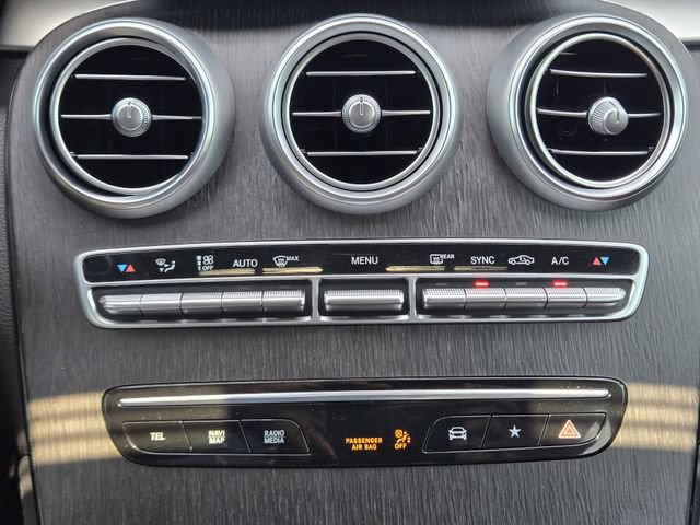 Used 2023 Mercedes-Benz GLC 300 4MATIC Coupe image 18