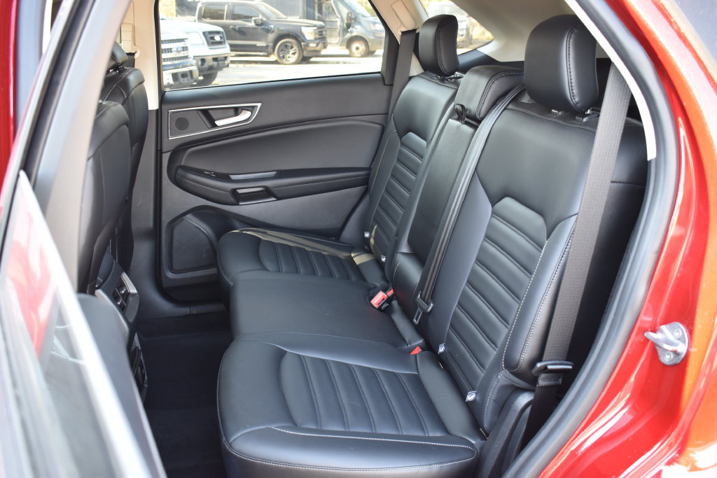 Certified 2024 Ford Edge SEL w/ Convenience Package AWD/4WD image 8