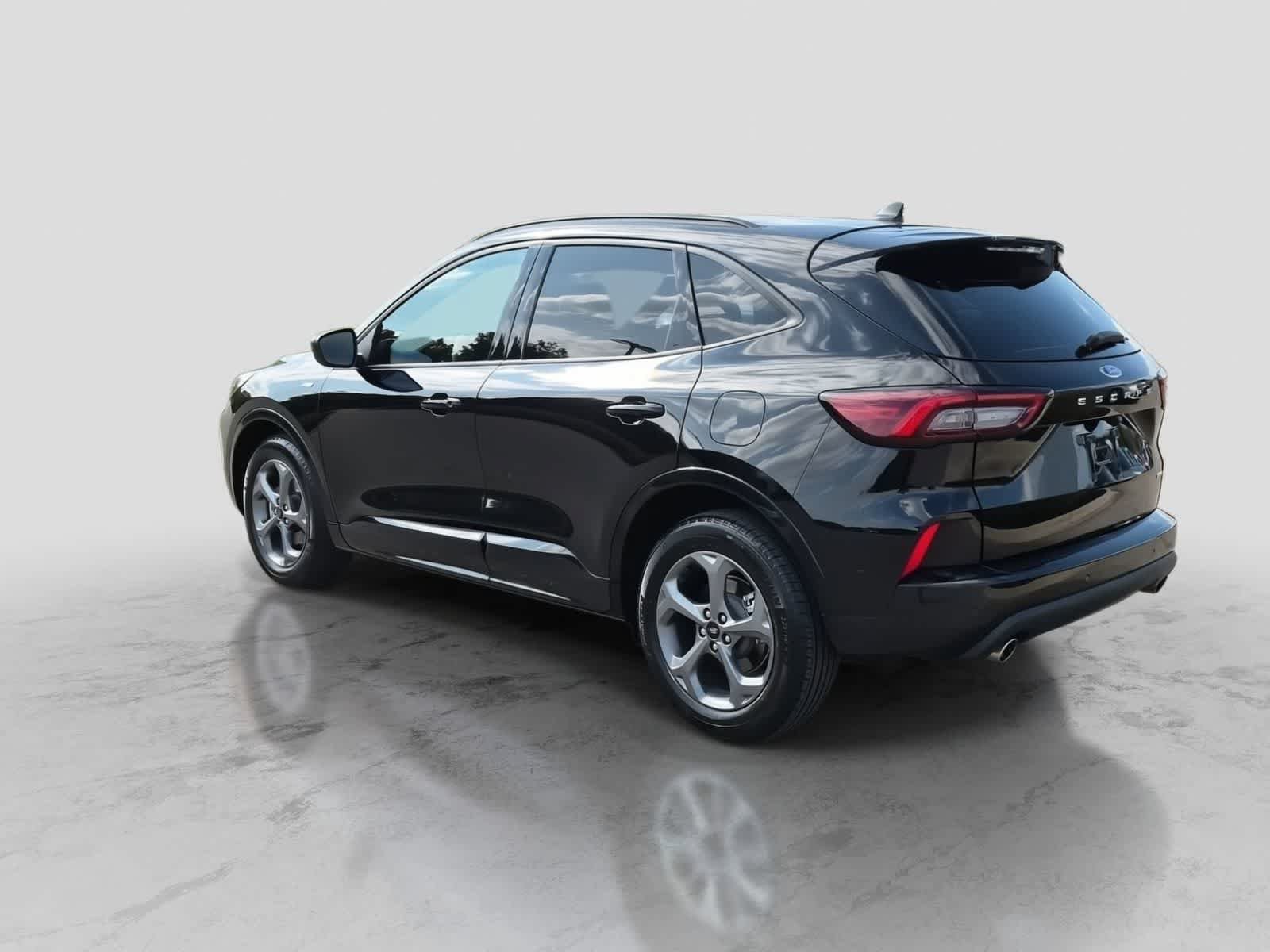 Certified 2023 Ford Escape ST-Line w/ Tech Pack #1 AWD/4WD image 6