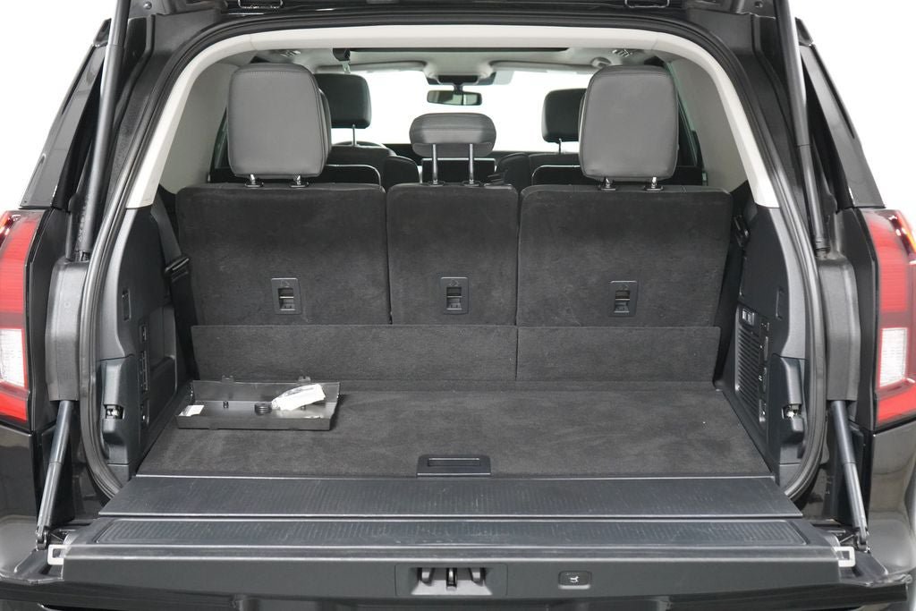 Certified 2025 Ford Expedition Active AWD/4WD image 31