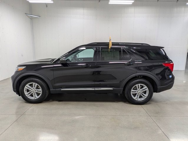 Certified 2022 Ford Explorer XLT image 4