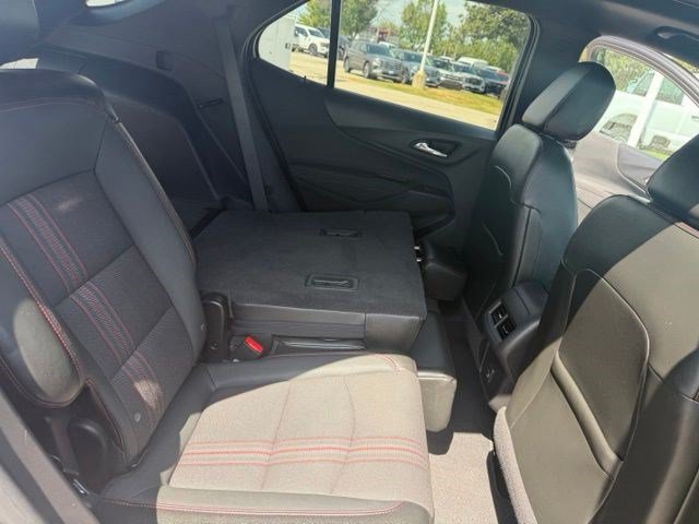 Used 2023 Chevrolet Equinox RS AWD/4WD image 32