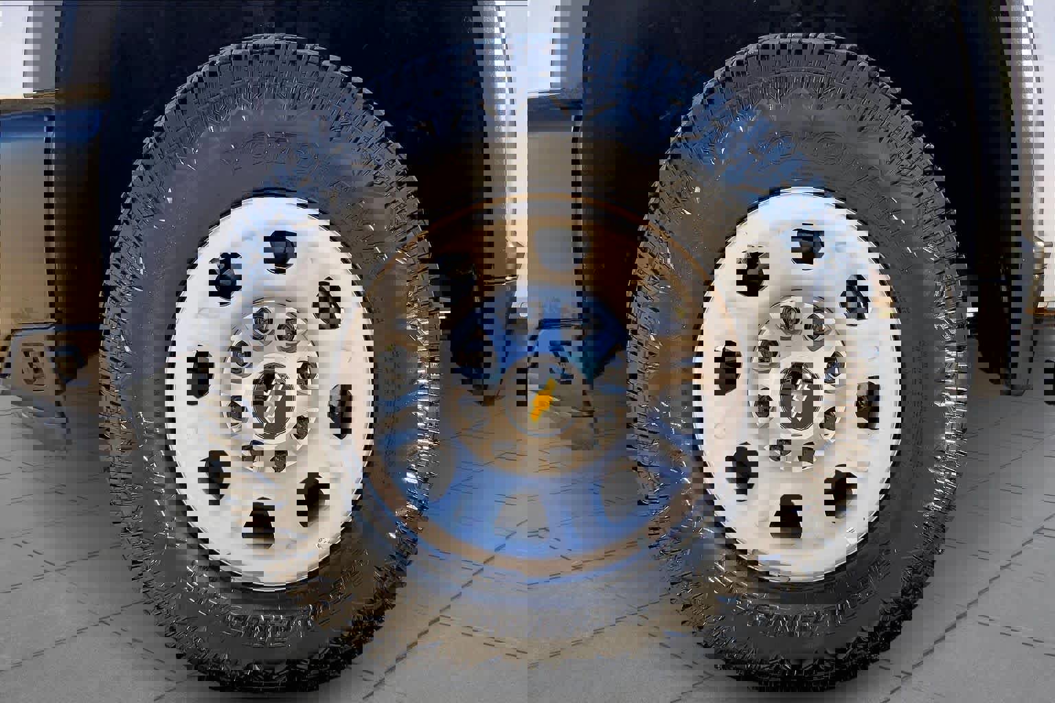 Used 2025 Chevrolet Silverado 2500 W/T image 12