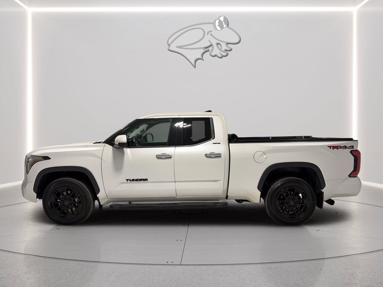 Used 2022 Toyota Tundra Limited w/ TRD Off-Road Package AWD/4WD image 2
