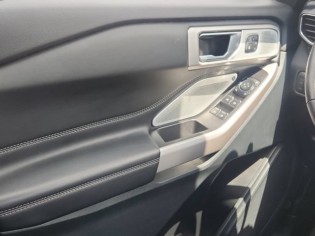 Certified 2024 Ford Explorer Limited w/ Limited Technology Package AWD/4WD image 11