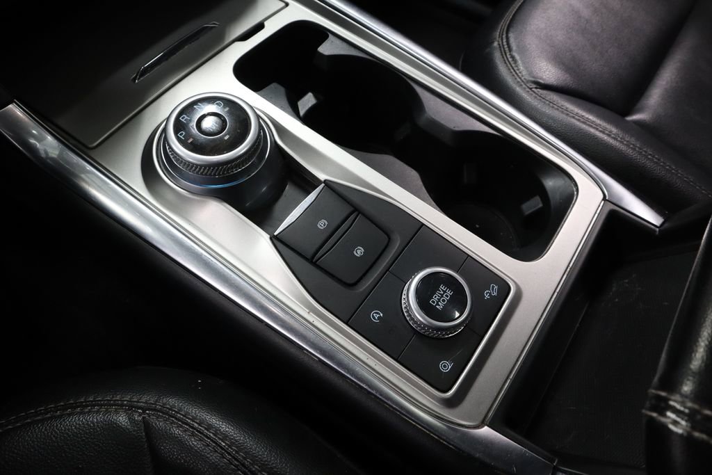 Certified 2020 Ford Explorer XLT w/ Equipment Group 202A image 34