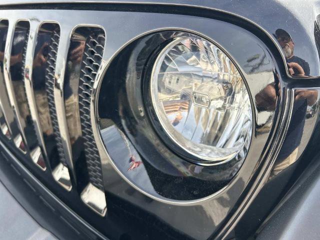 Used 2023 Jeep Wrangler Sport AWD/4WD image 9
