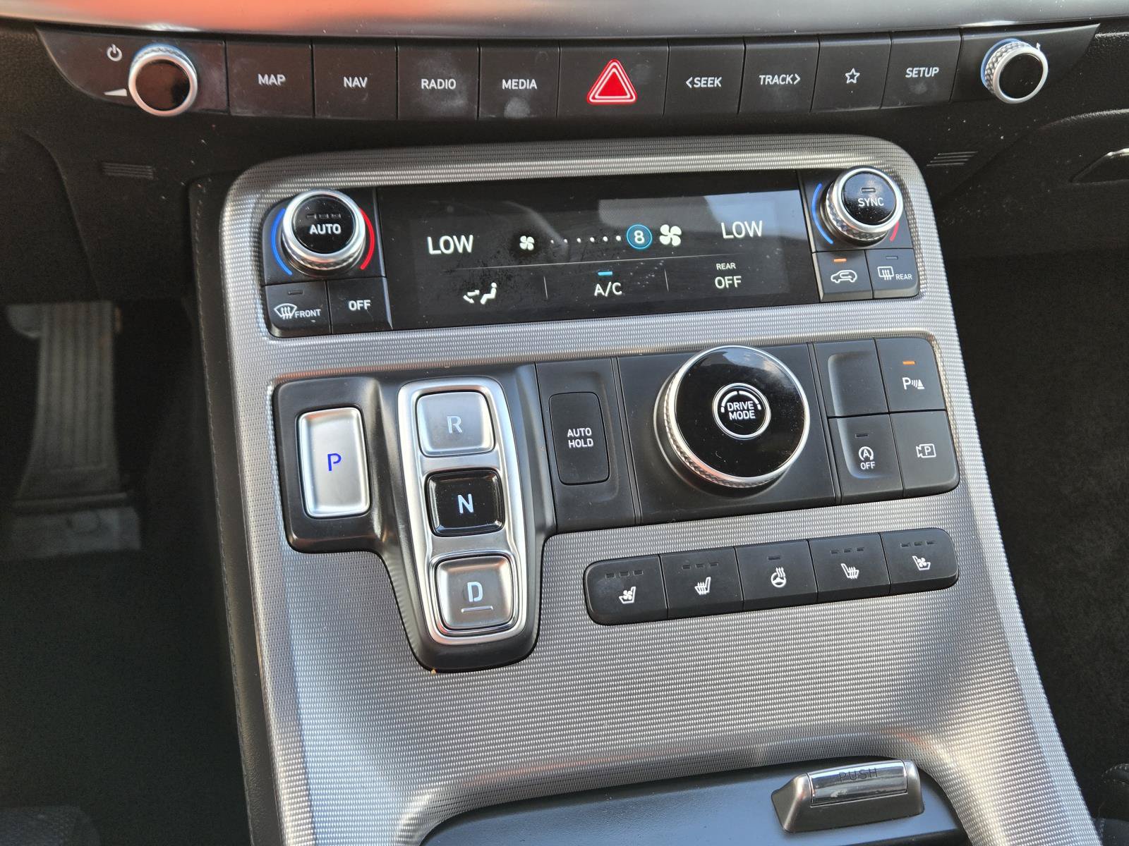 Used 2025 Hyundai Palisade Calligraphy FWD image 32