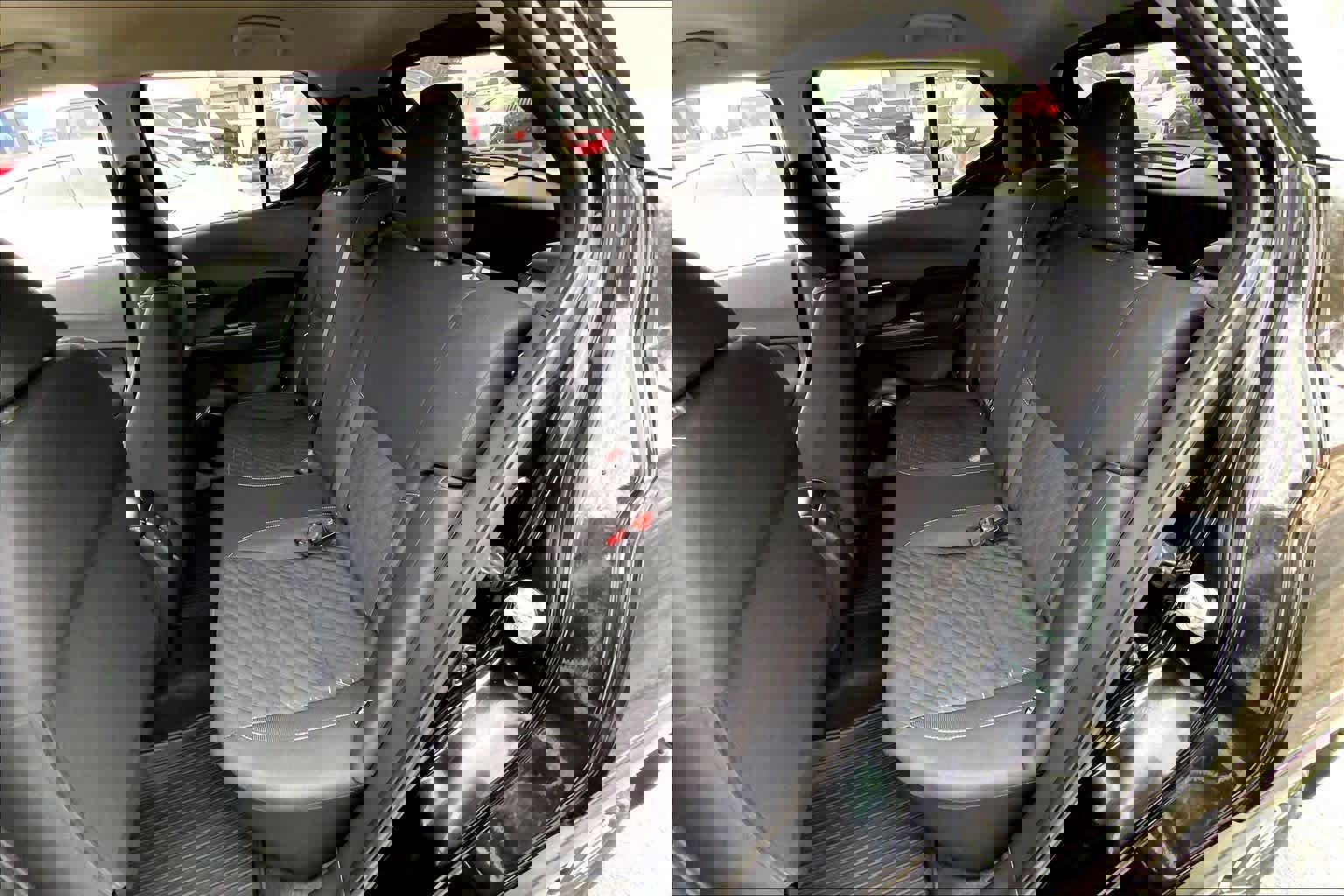 Used 2023 Nissan Kicks SV image 19