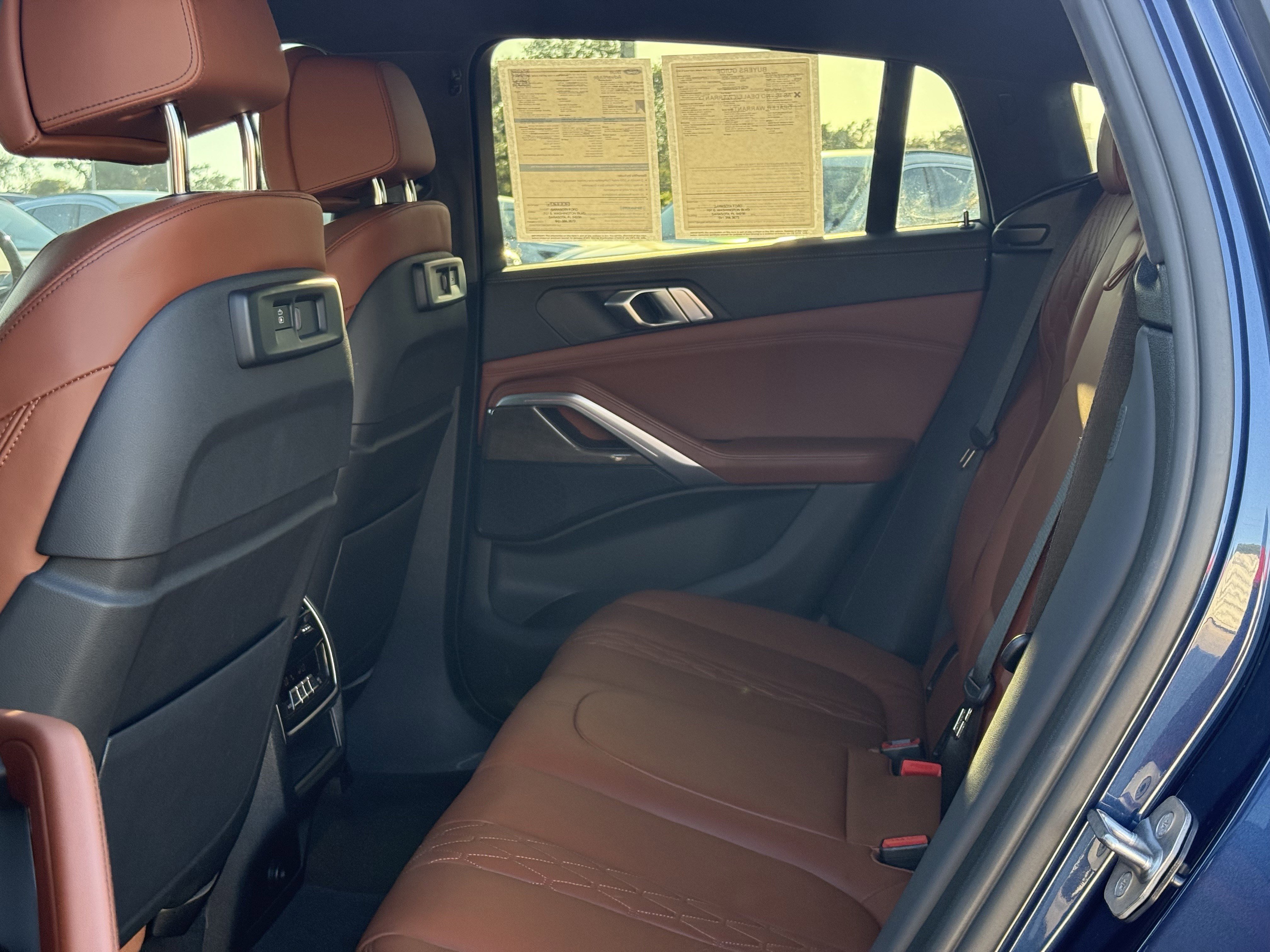 Used 2022 BMW X6 xDrive40i w/ M Sport Package image 15