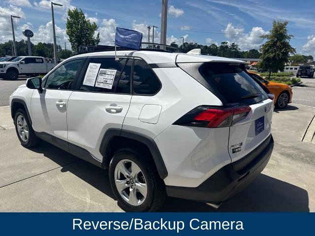 Used 2020 Toyota RAV4 XLE w/ Convenience Package FWD image 4