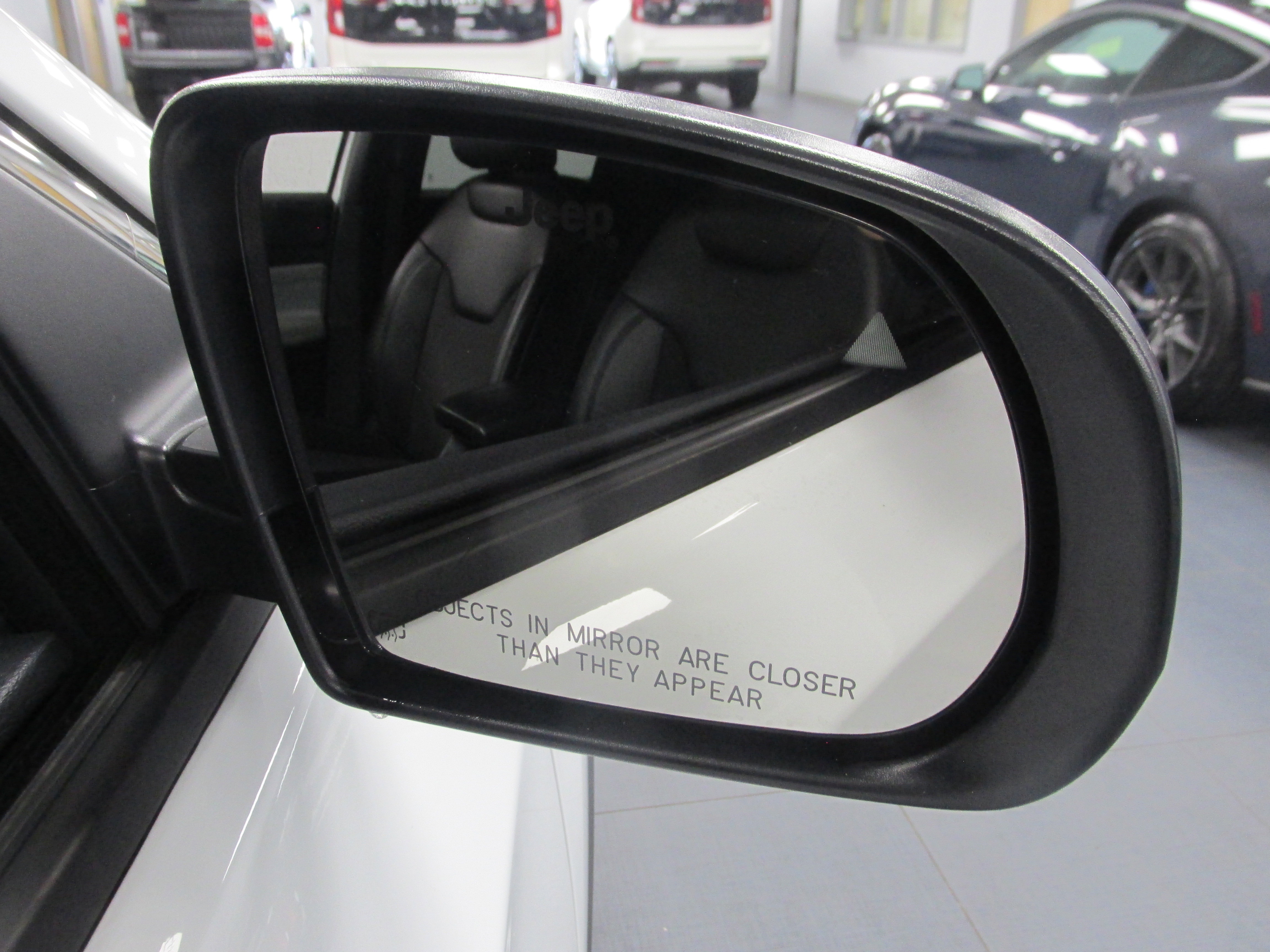 Used 2024 Jeep Compass Latitude image 17