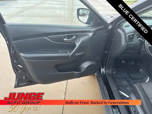 Used 2020 Nissan Rogue SV AWD/4WD image 17