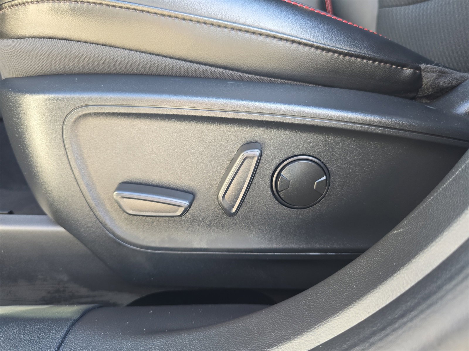 Certified 2024 Ford Escape ST-Line w/ Tech Pack #1 image 15