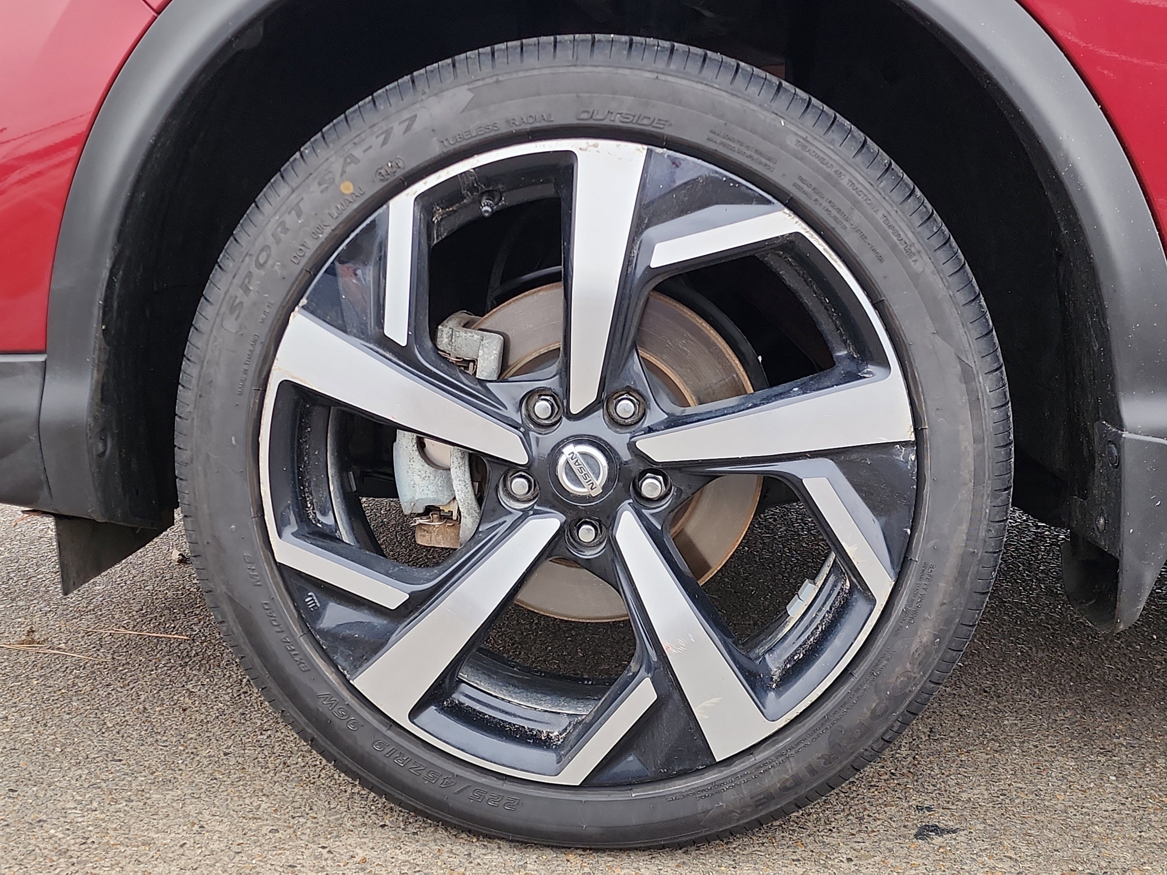 Used 2022 Nissan Rogue Sport SL w/ Premium Package image 9