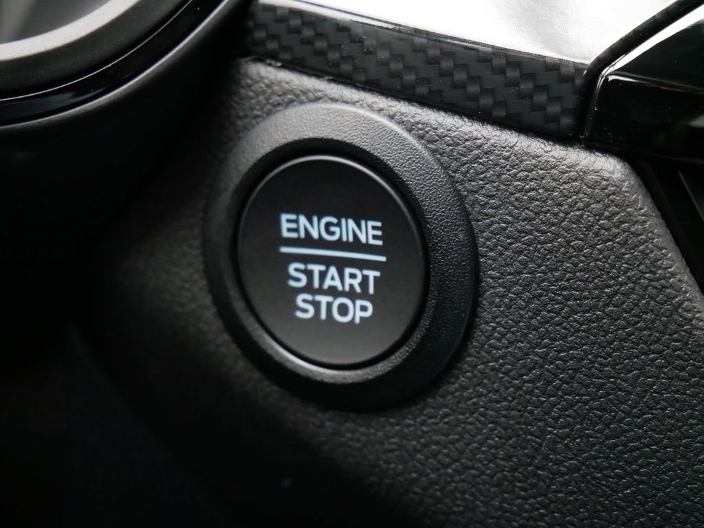 Certified 2025 Ford Escape ST-Line w/ Cold Weather Package image 21