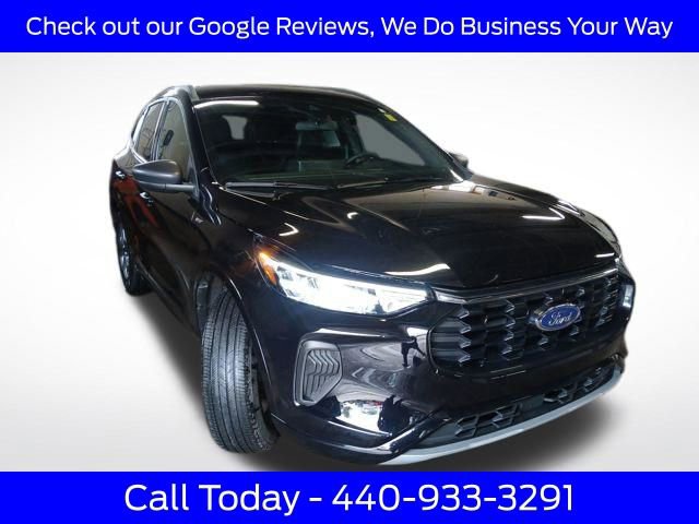 Certified 2023 Ford Escape ST-Line w/ Tech Pack #1 AWD/4WD image 14