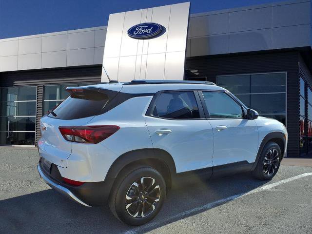 Used 2023 Chevrolet TrailBlazer LT w/ Convenience Package image 3