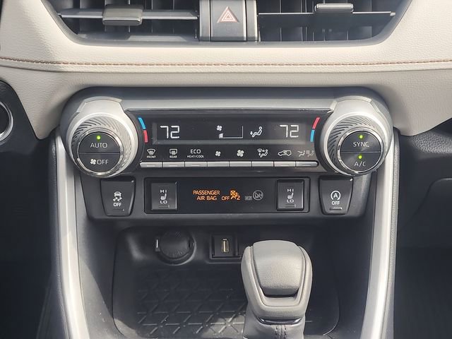 Used 2020 Toyota RAV4 XLE w/ Convenience Package image 17