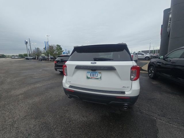 Certified 2021 Ford Explorer XLT w/ Equipment Group 202A AWD/4WD image 6