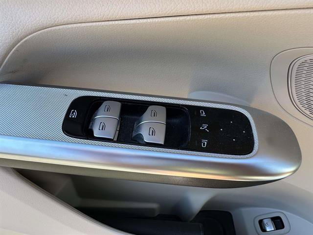 Used 2023 Mercedes-Benz GLC 300 4MATIC image 26